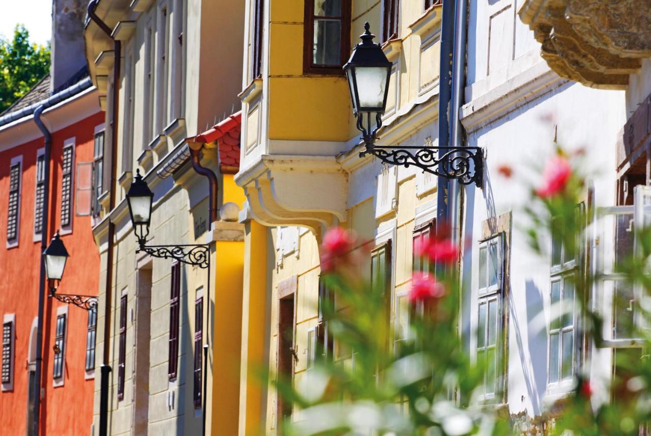 Hotel Domus Collis Γκιόρ Εξωτερικό φωτογραφία