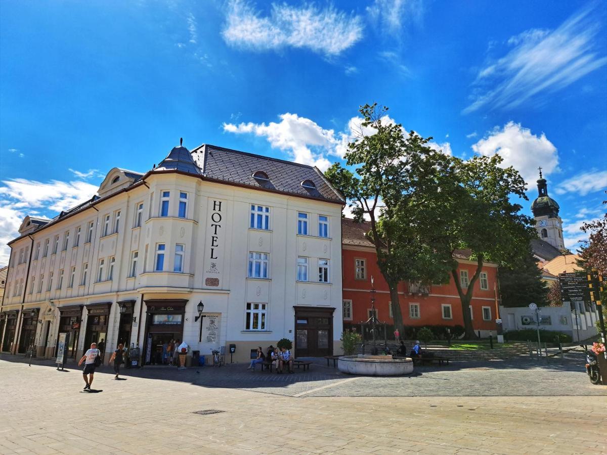 Hotel Domus Collis Γκιόρ Εξωτερικό φωτογραφία