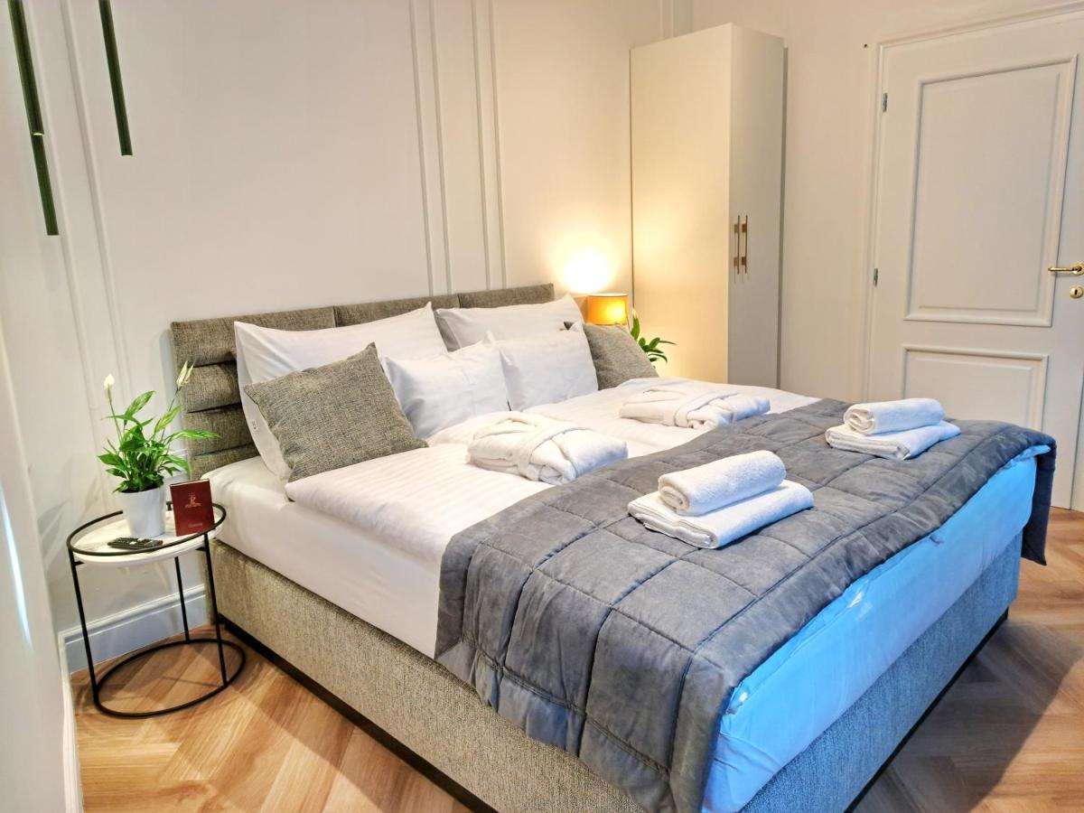 Hotel Domus Collis Γκιόρ Εξωτερικό φωτογραφία